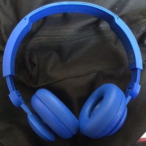 Bluetooth headphones